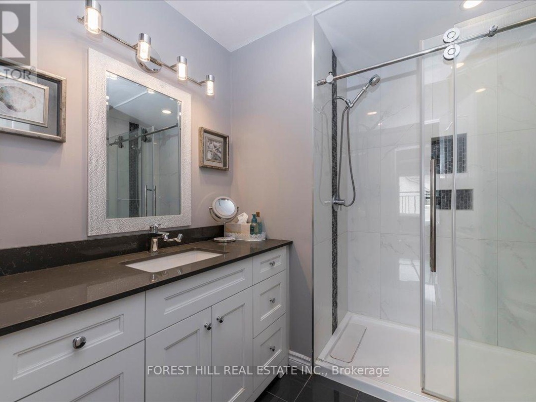 8 - 100 LAGUNA PARKWAY, 