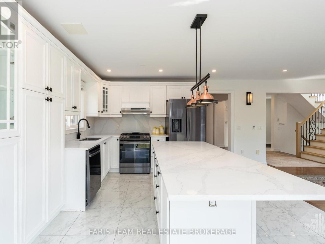 2 VANESSA DRIVE, 