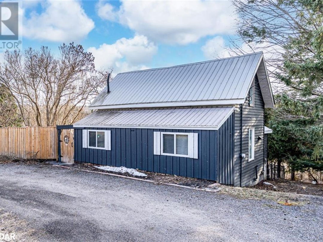 9866 County Road 93, Penetanguishene