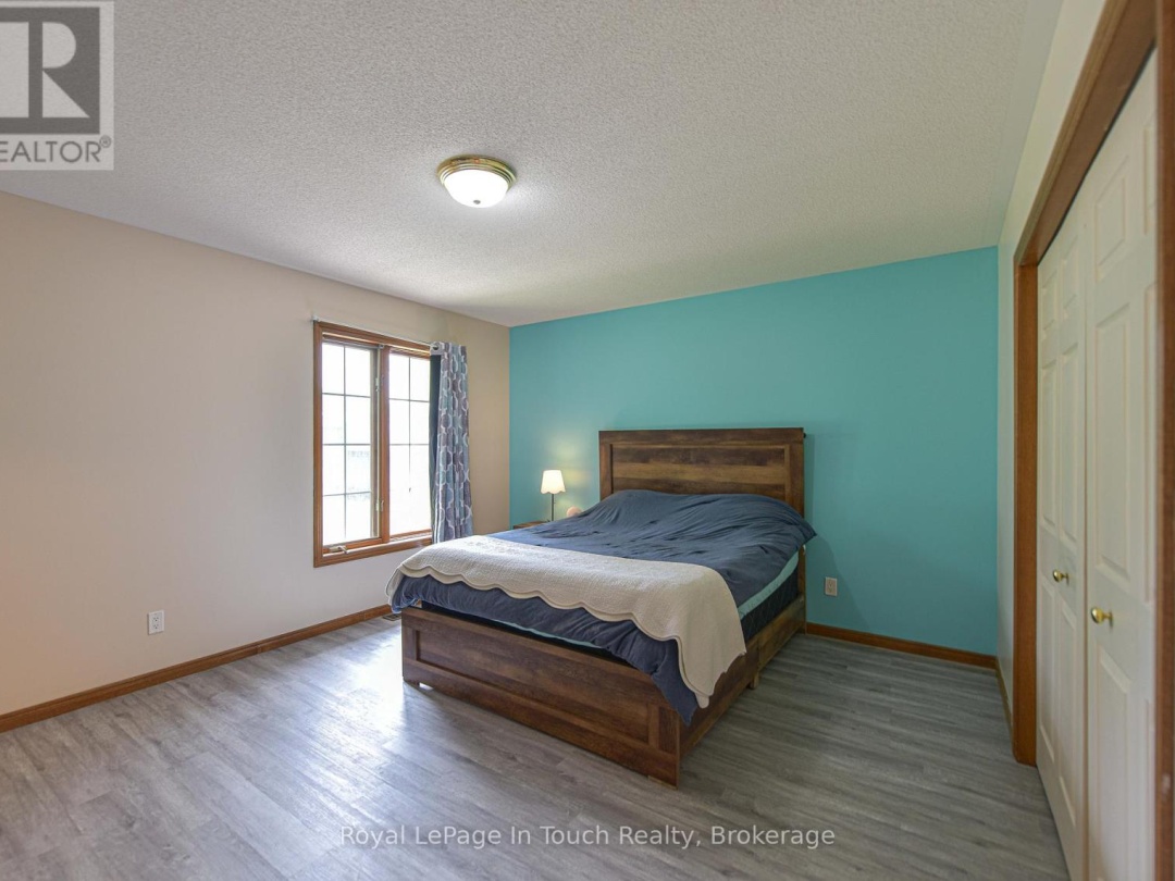 5 EARLS COURT, 