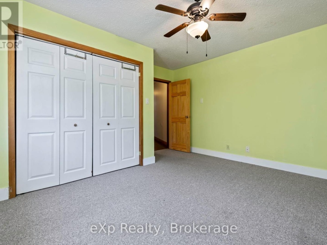 18 KRISTEN HEIGHTS, 