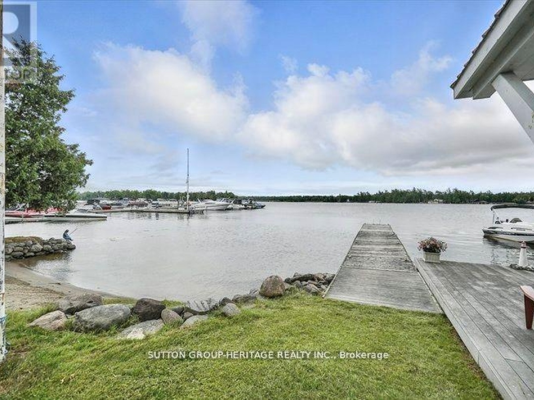 400 FRONT STREET W, Sturgeon Lake