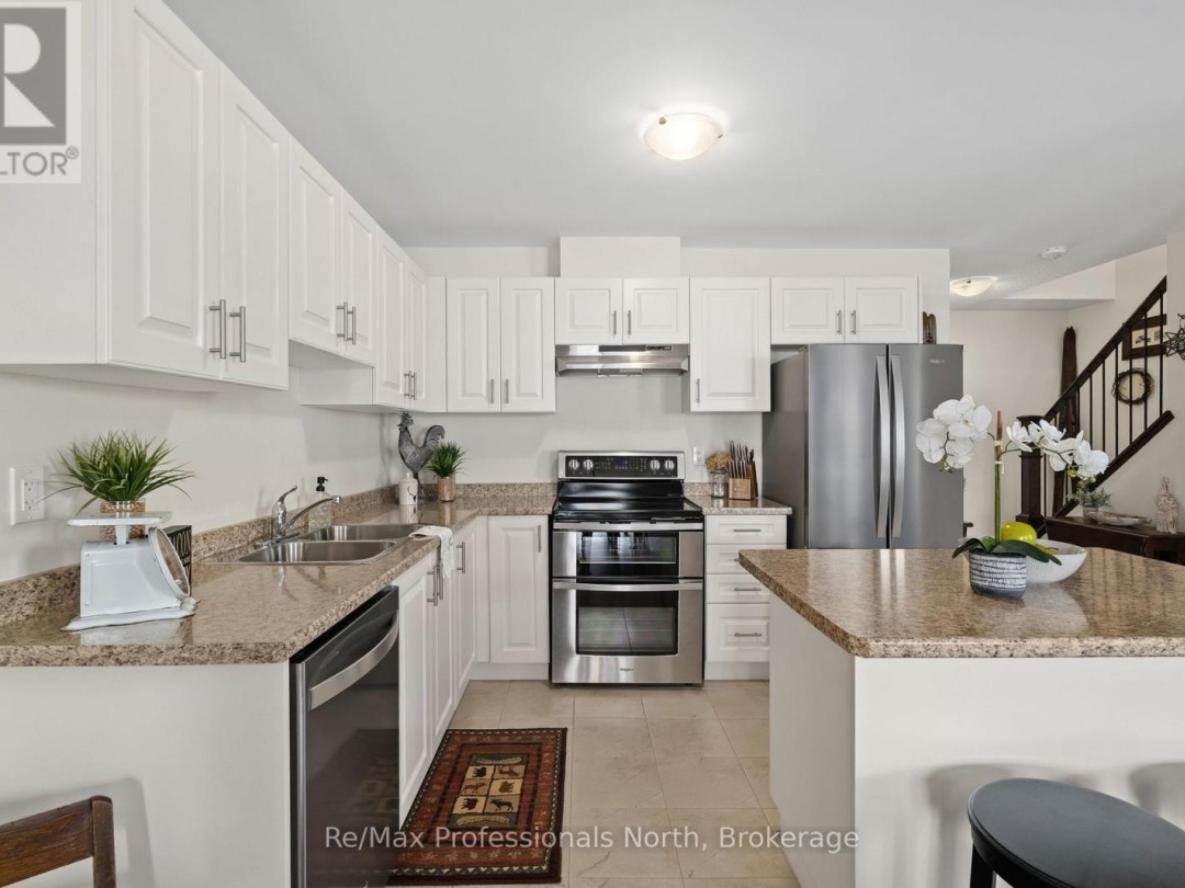 160 DAFFODIL COURT, 