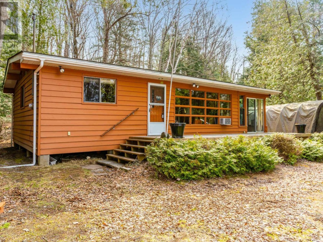 1189 Marathon Drive, Canning Lake