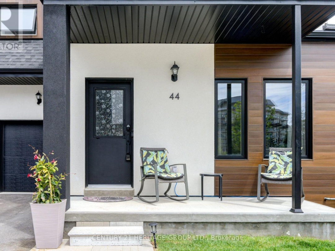44 RUBY CRESCENT, 