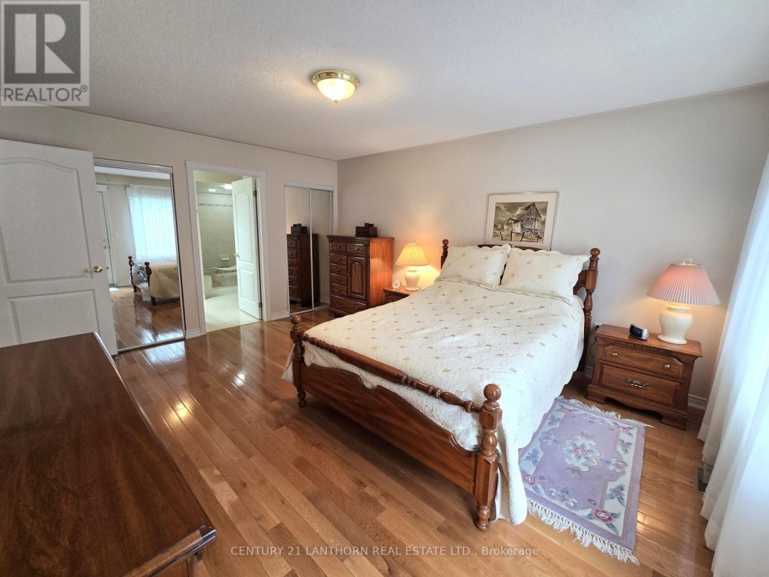 UNIT #310 - 30 MUSEUM DRIVE, 