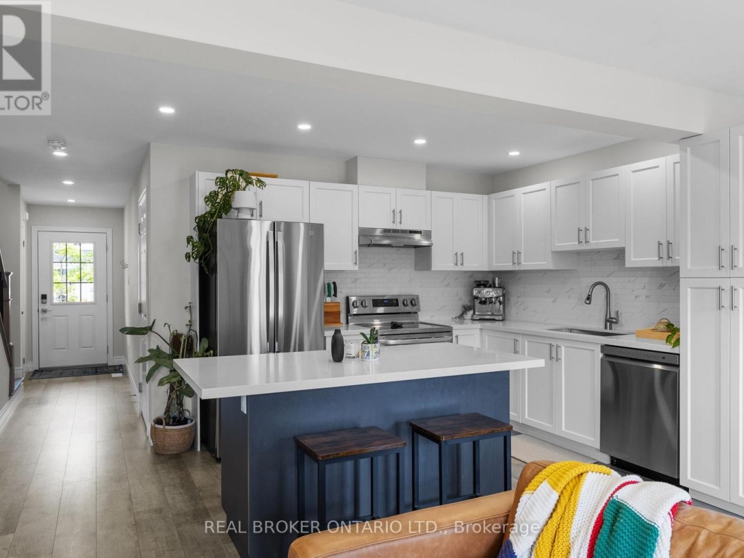 8 NICOLE PARK PLACE, 