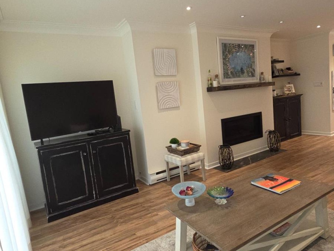 24 - 4 PARADISE BOULEVARD, 