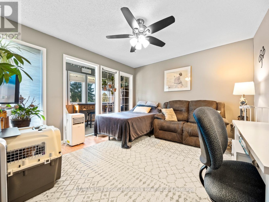 18 GEORGIAN BAY AVENUE, 