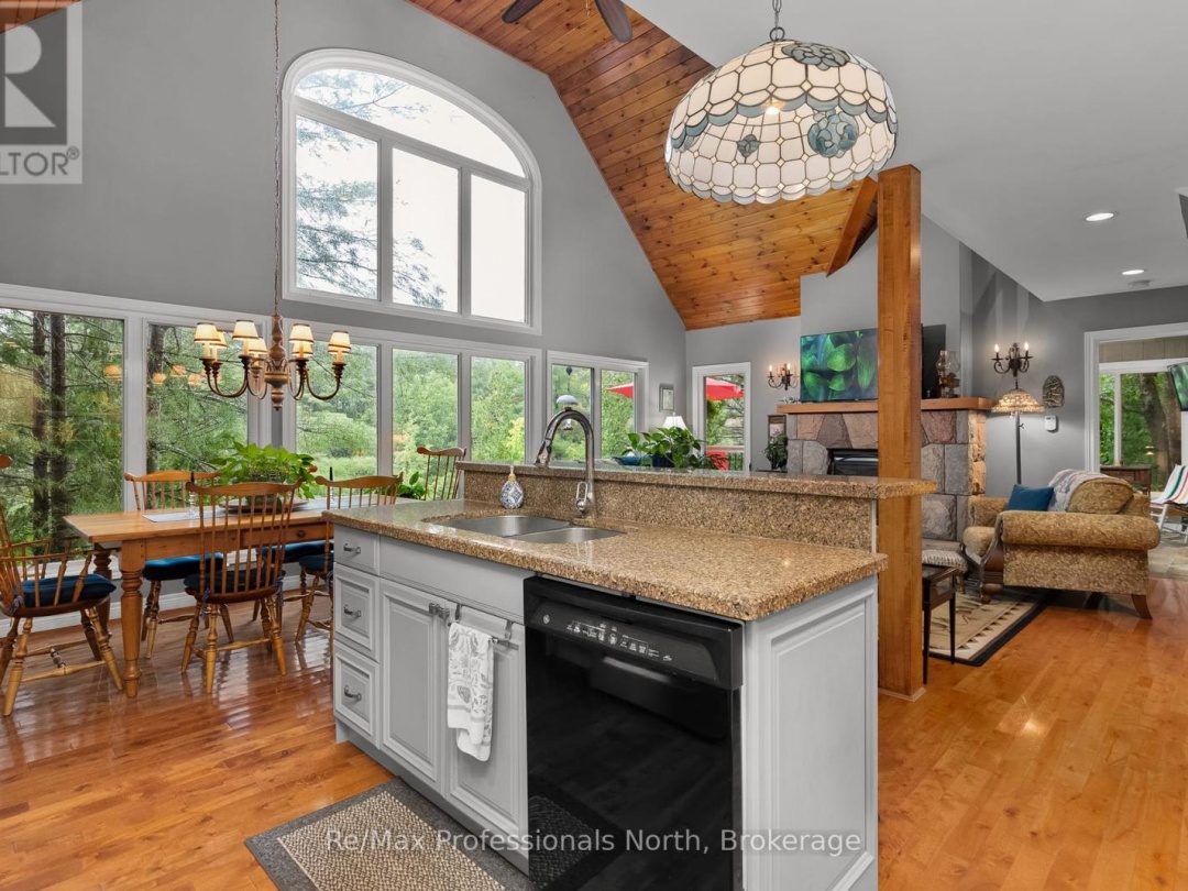 1005 LAIDLAW AVENUE, 