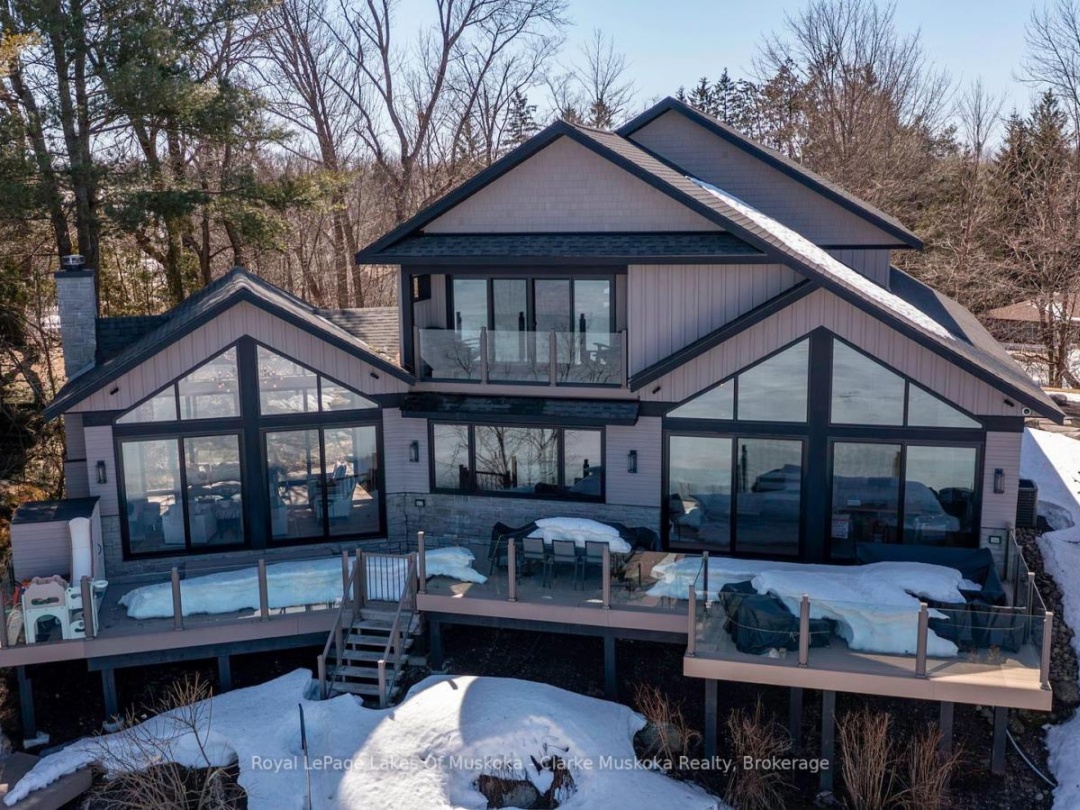 305 Wapaska Crescent, Lake Muskoka