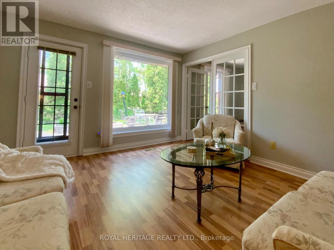 405 - 200 EAST STREET S, 