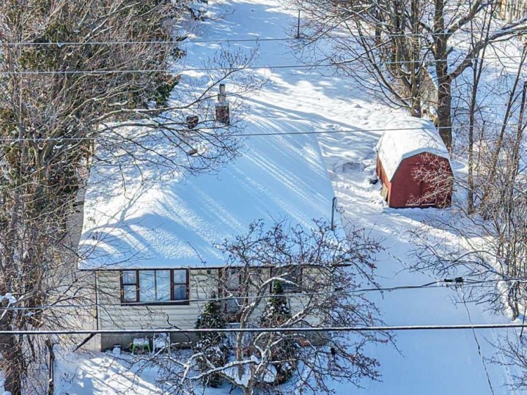 95 WESTMOUNT DRIVE N, 