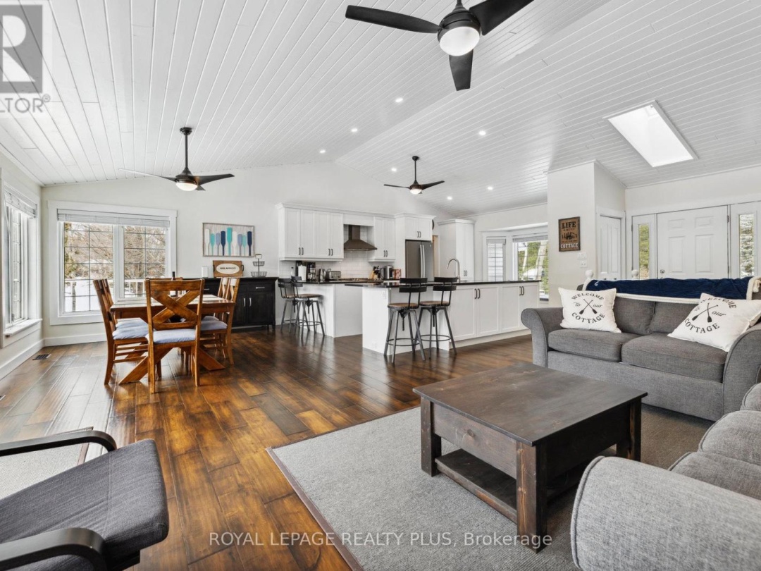 16 BLACK BEAR DRIVE, Burnt River