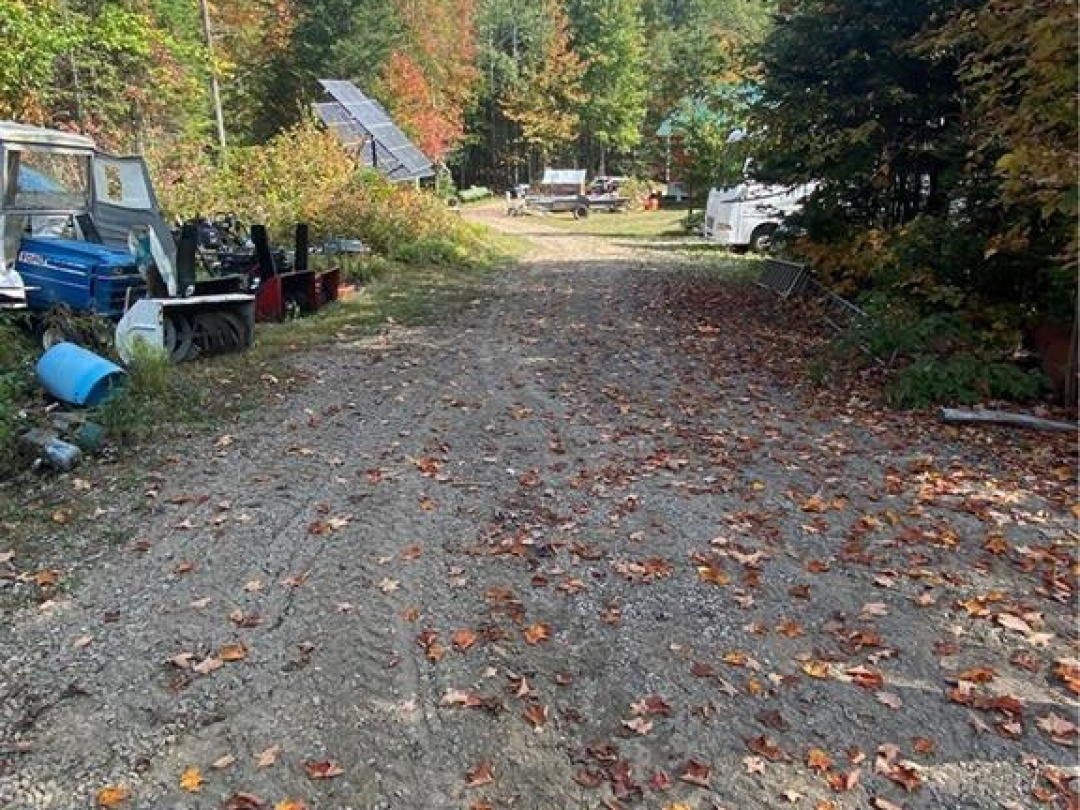 1070 VANKOUGHNET ROAD Road, 