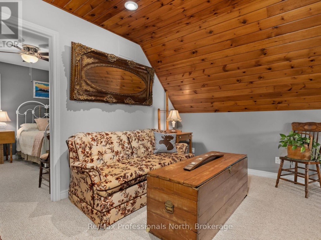 1005 LAIDLAW AVENUE, Severn River