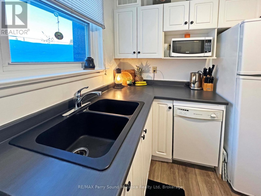 4 - 118 ISABELLA STREET, Parry Sound