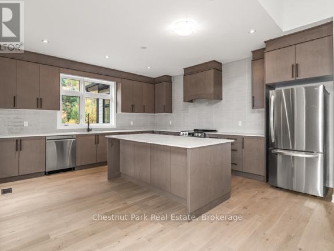 49 - 1053 GREENSVIEW DRIVE, 