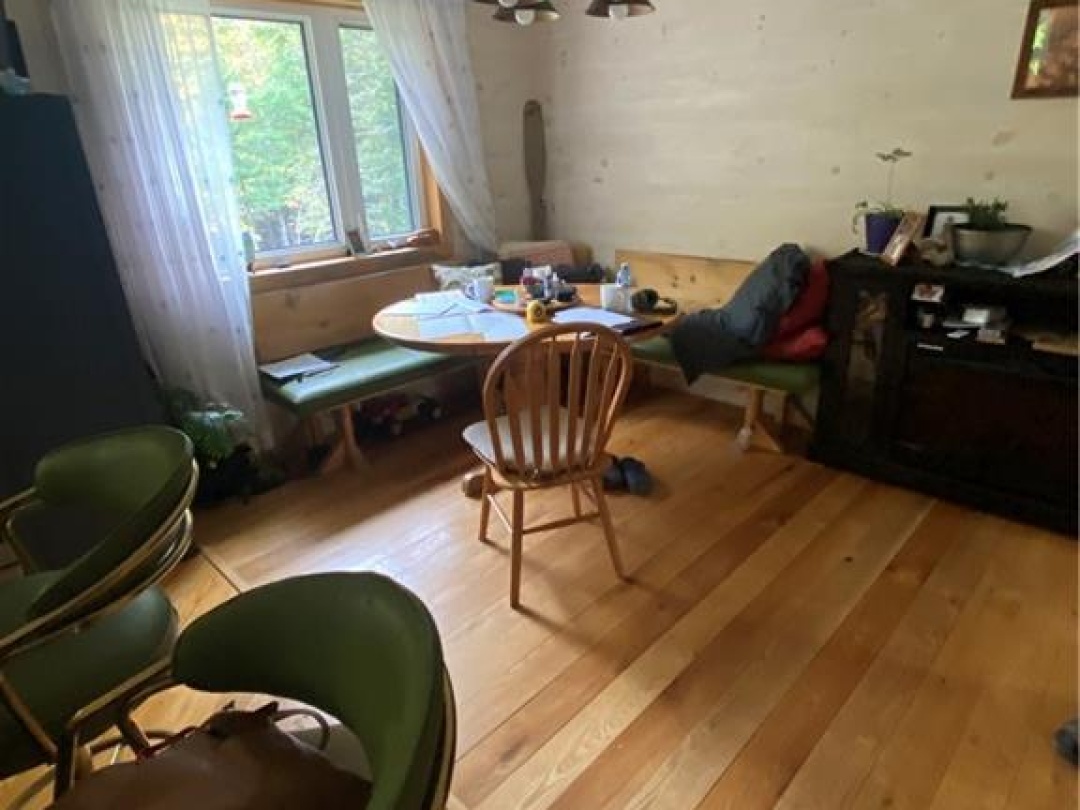 1070 VANKOUGHNET ROAD Road, 