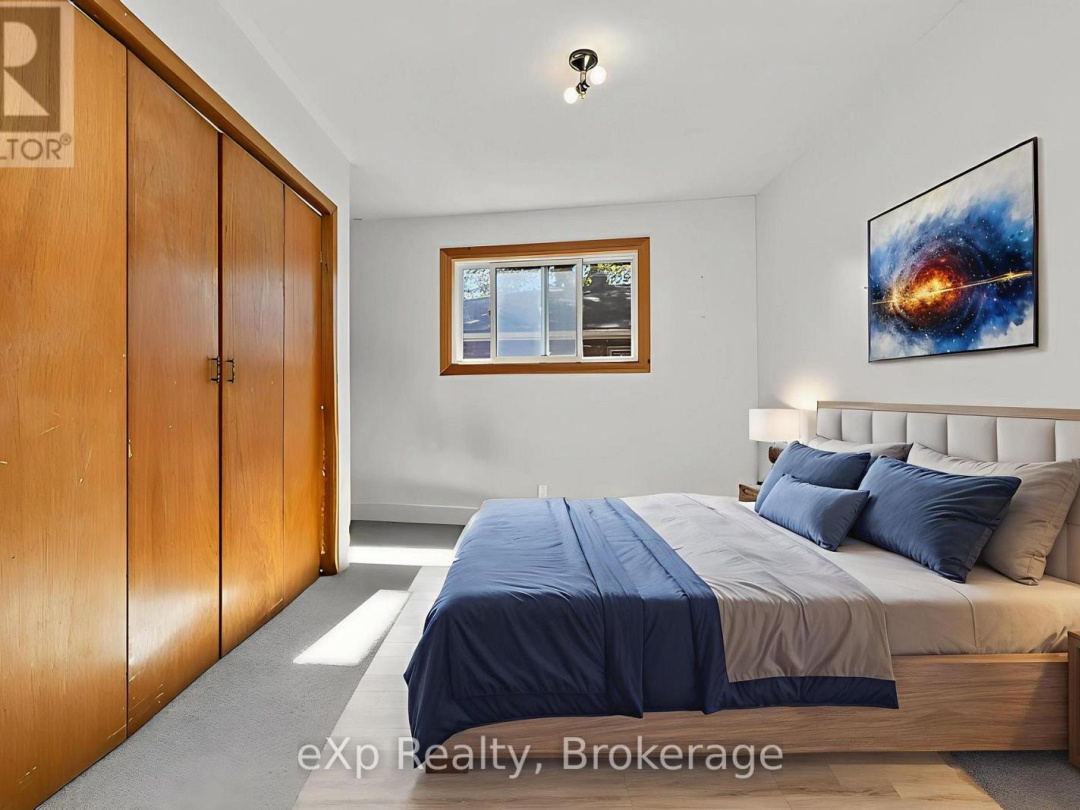 18 KRISTEN HEIGHTS, 