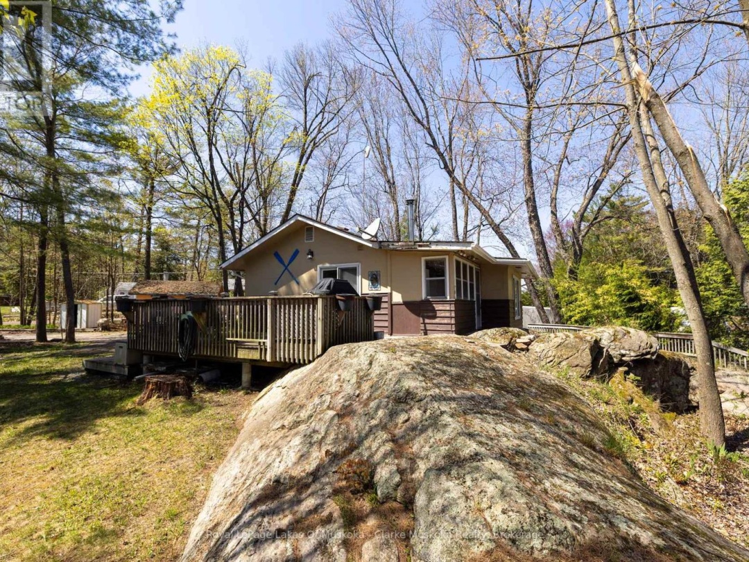 525 HIAWATHA ROAD, 