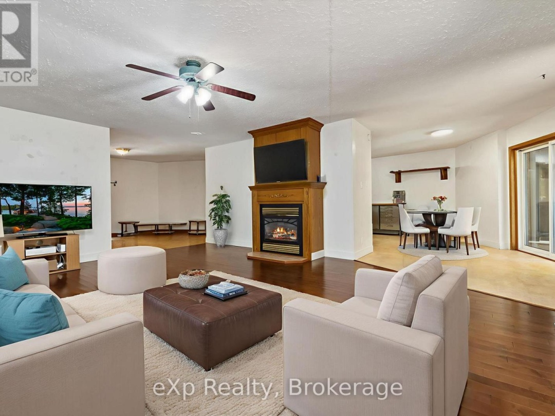 18 KRISTEN HEIGHTS, 