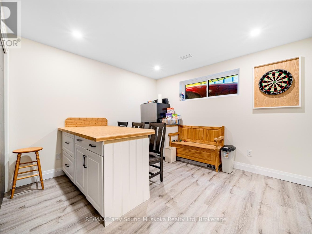 44 DENNIS DRIVE, Parry Sound