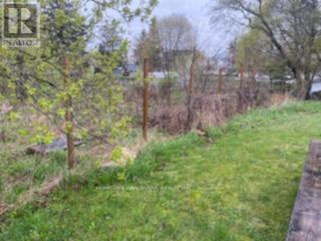 26-28 CHISHOLM TRAIL,