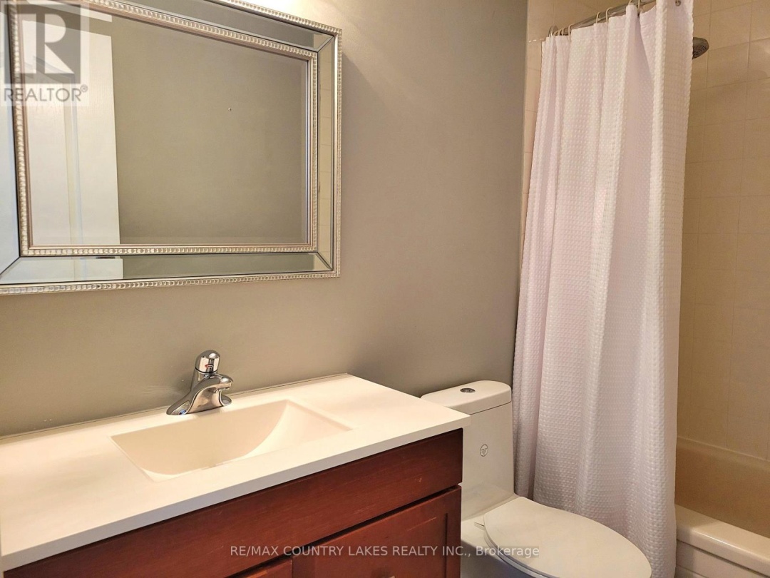 35 - 21 LAGUNA PARKWAY, Lake Simcoe