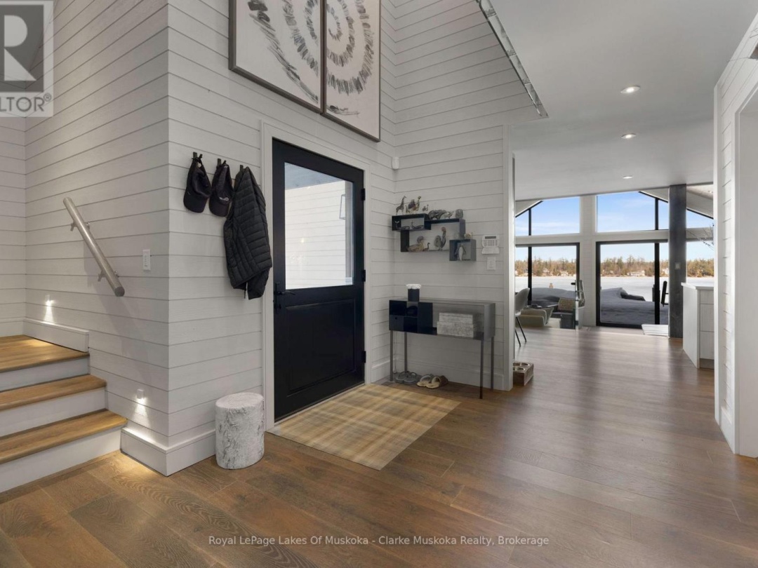 305 Wapaska Crescent, Lake Muskoka