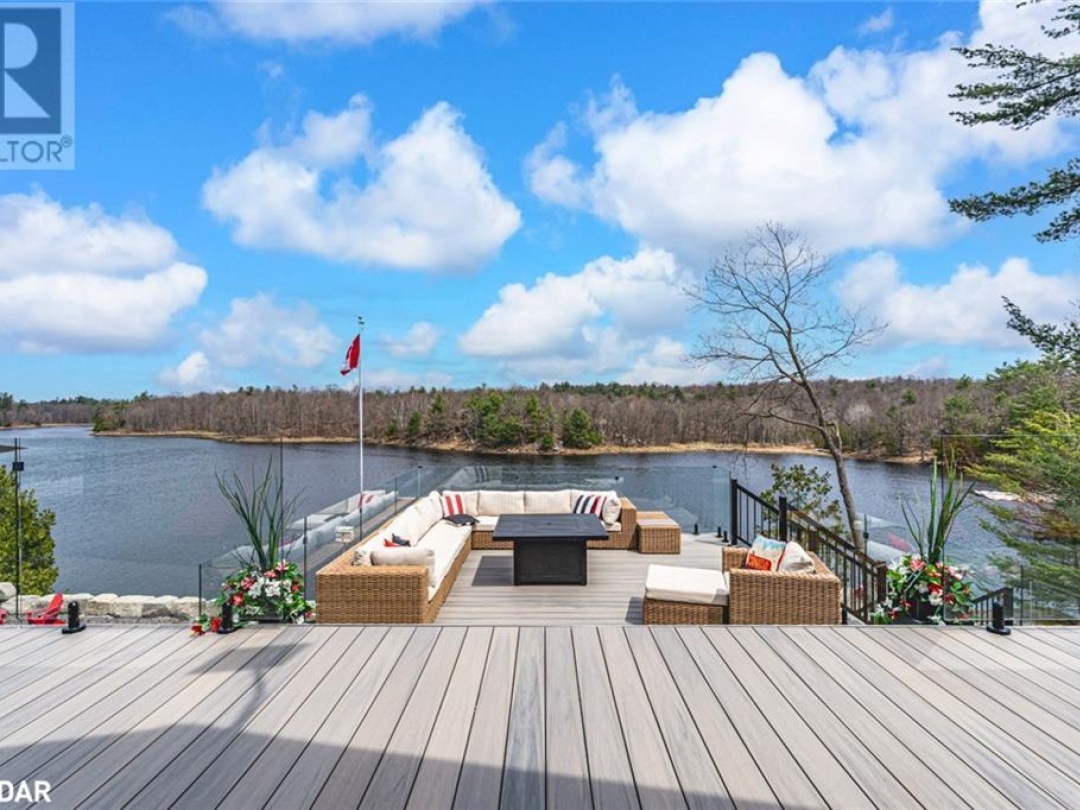 83 Walkway Rd, Georgian Bay