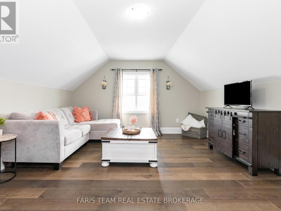 2448 STOCKDALE ROAD, 