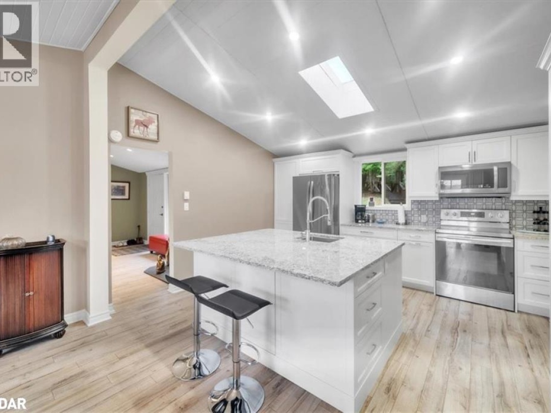 1017 RAYS Lane, 
