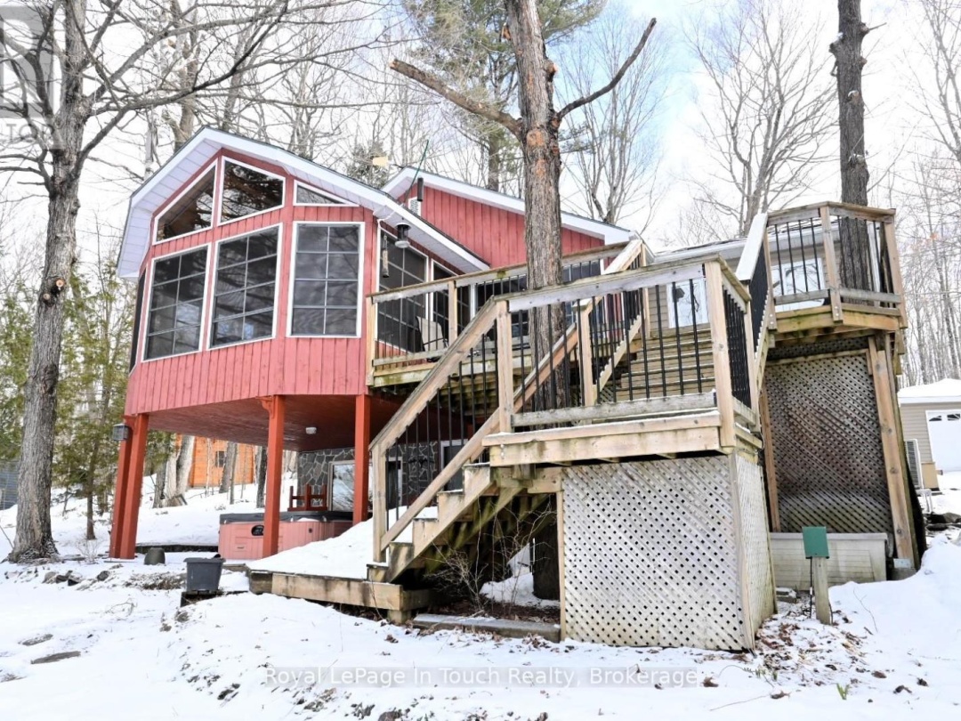 476 Hungry Bay Road E, Six Mile Lake