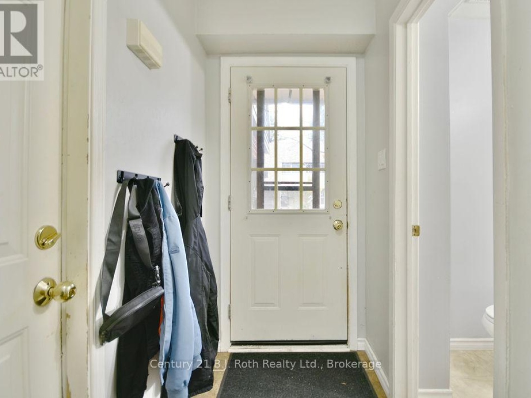 7 - 441 BARRIE ROAD, 