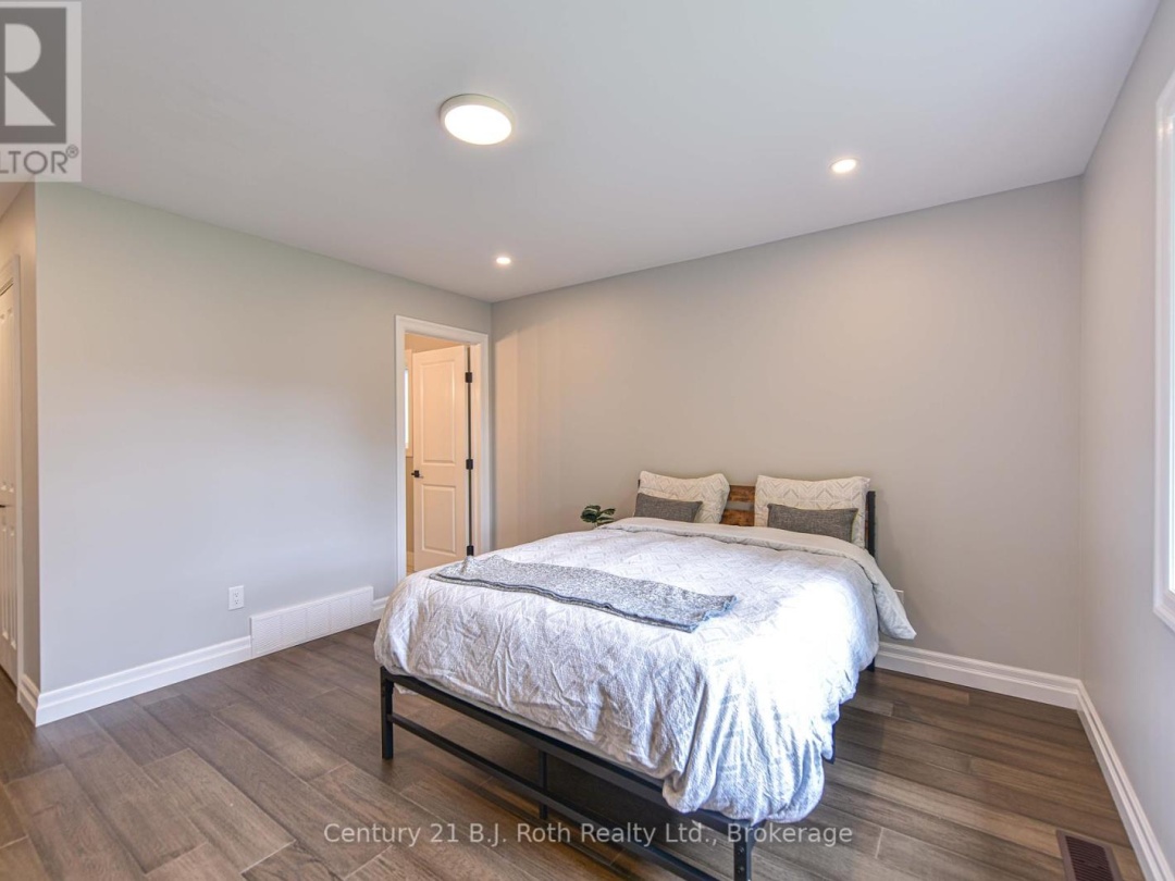 3324 BRAMSHOTT AVENUE, 