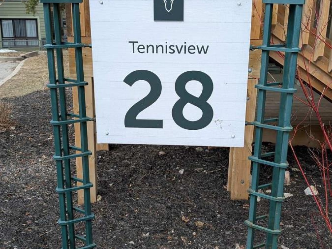 28 101 Tennisview Complex Deerhurst Drive, Peninsula Lake