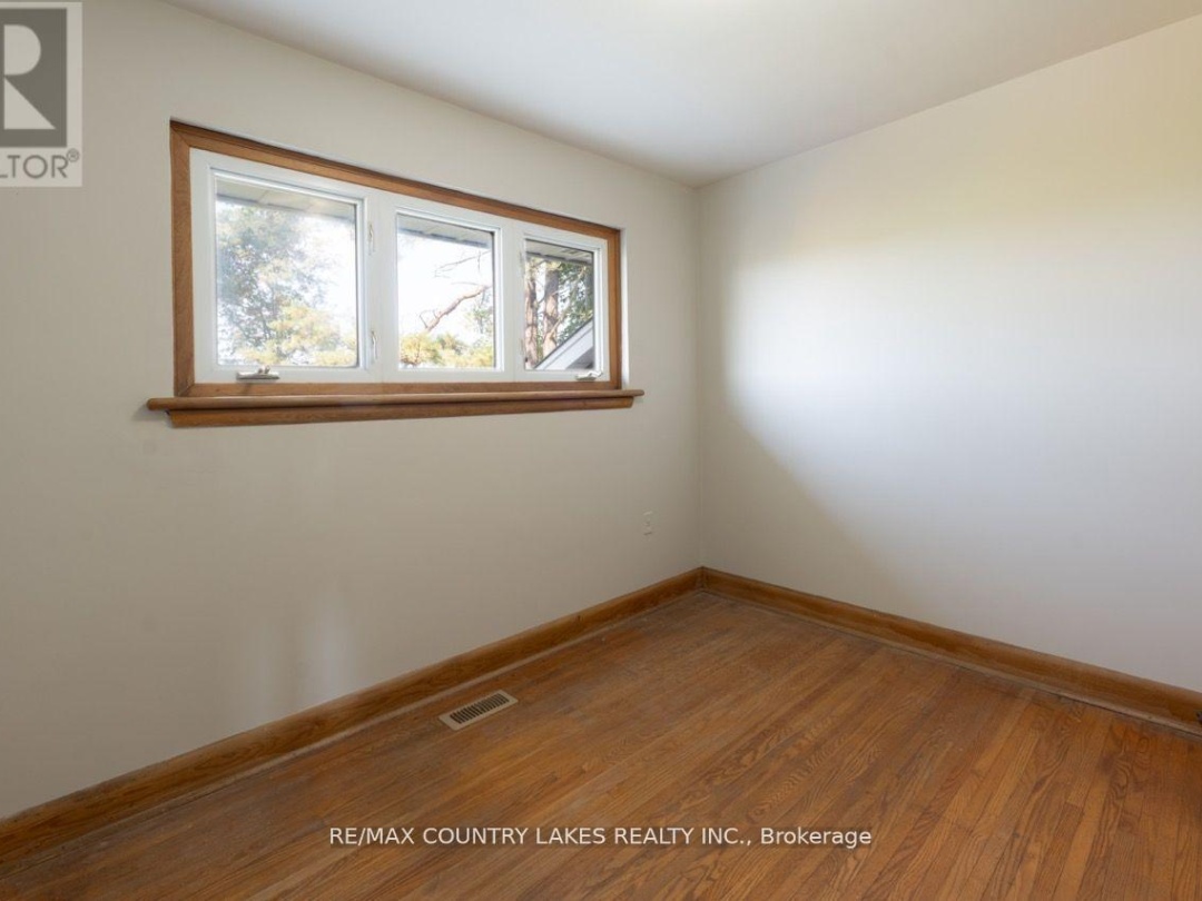 895 HIGHWAY 7 ROAD, 