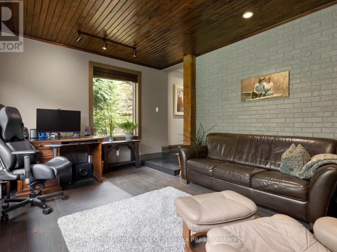 31 CURLING ROAD, 