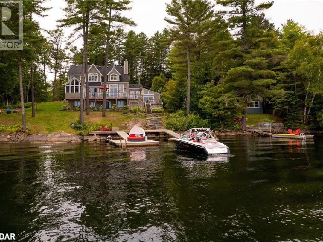 1043 FORTUNES Trail, 