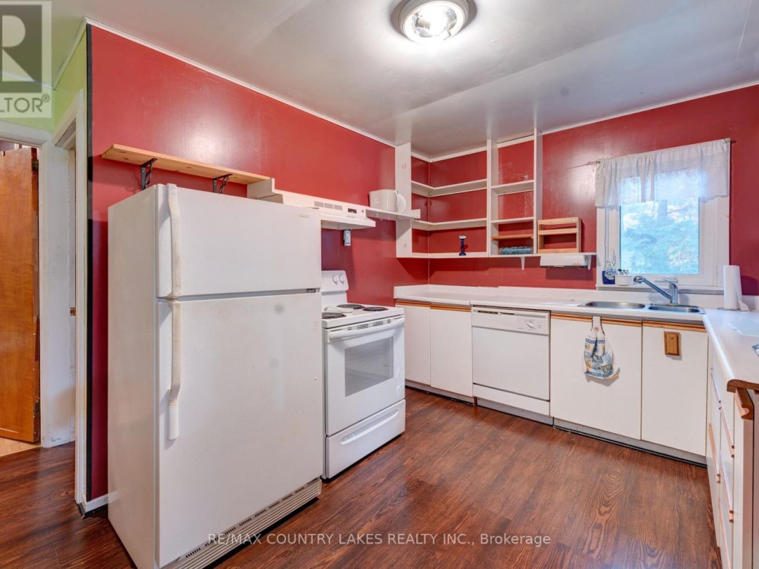 446 MAIN STREET E, 
