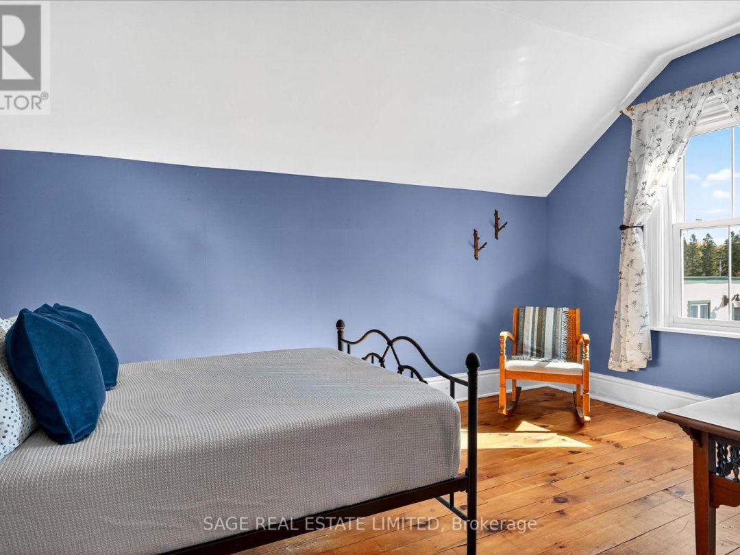 33 NORTH WATER STREET, 