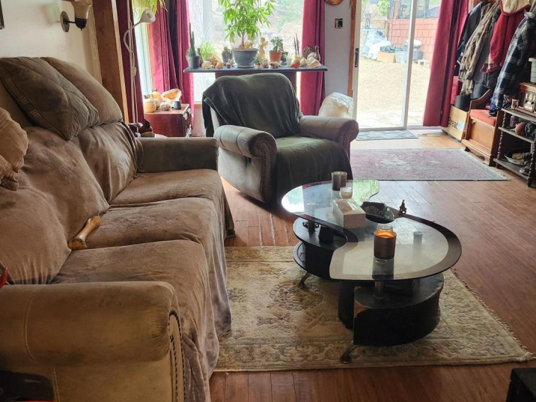 1172 CRYSTAL LAKE ROAD, 