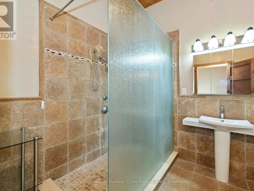 1064 ROAD 3200, 