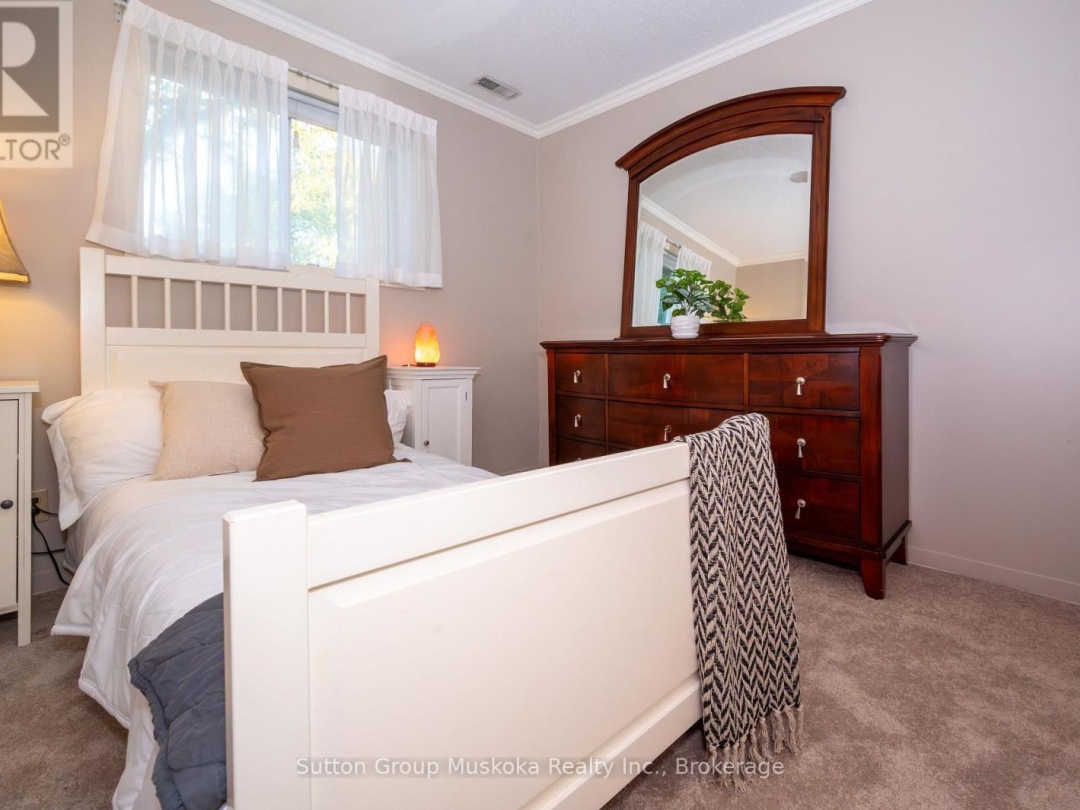 7 GLENWOOD DRIVE, 