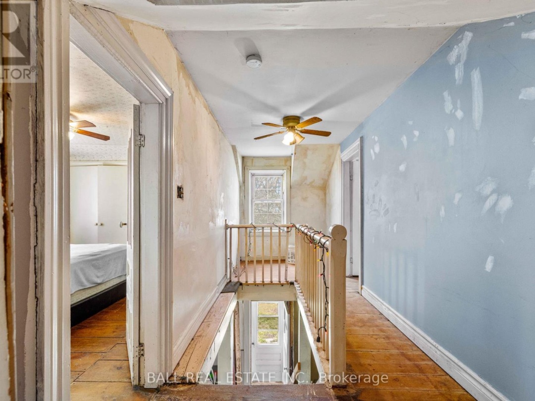 589 COUNTY ROAD 8, 