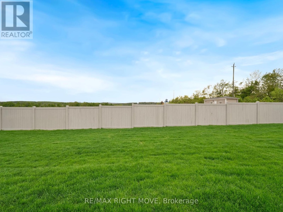 3192 Orion Boulevard, Orillia
