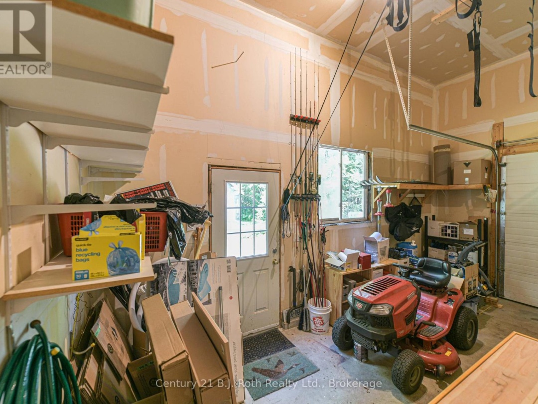 2289 SOUTHWOOD ROAD, 