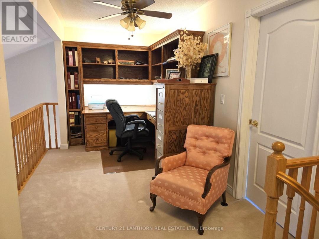 UNIT #310 - 30 MUSEUM DRIVE, 