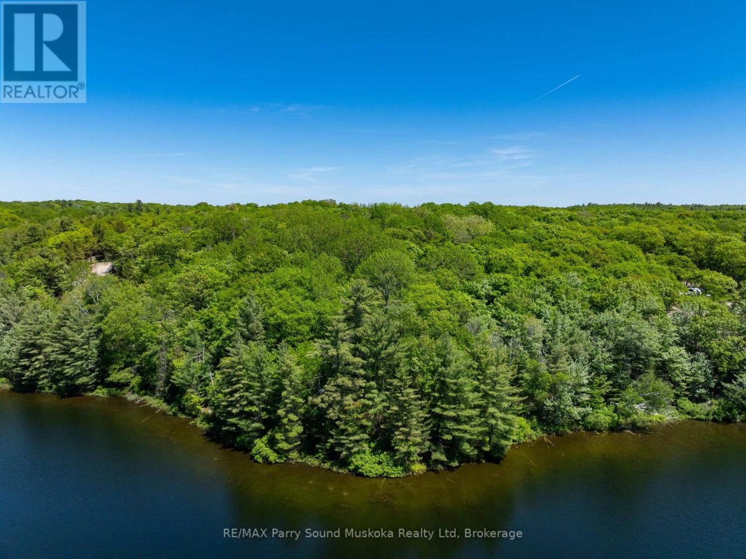 21 WEE-GE-WA ROAD, Clear Lake